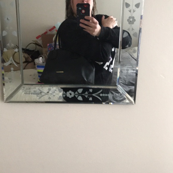 Burberry Baynard Tote - Picture 6 of 6